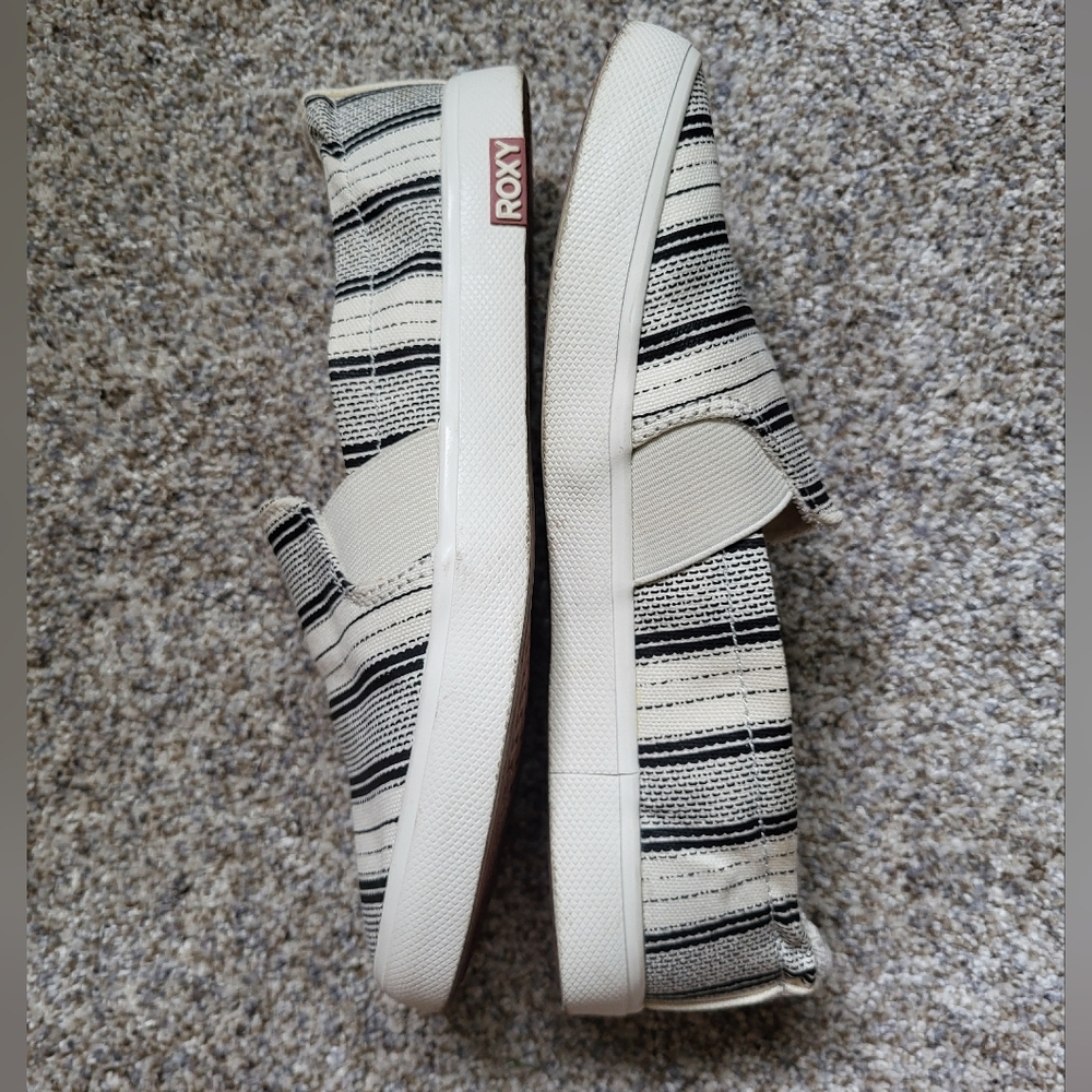 Roxy shoes - Picture 3 of 3